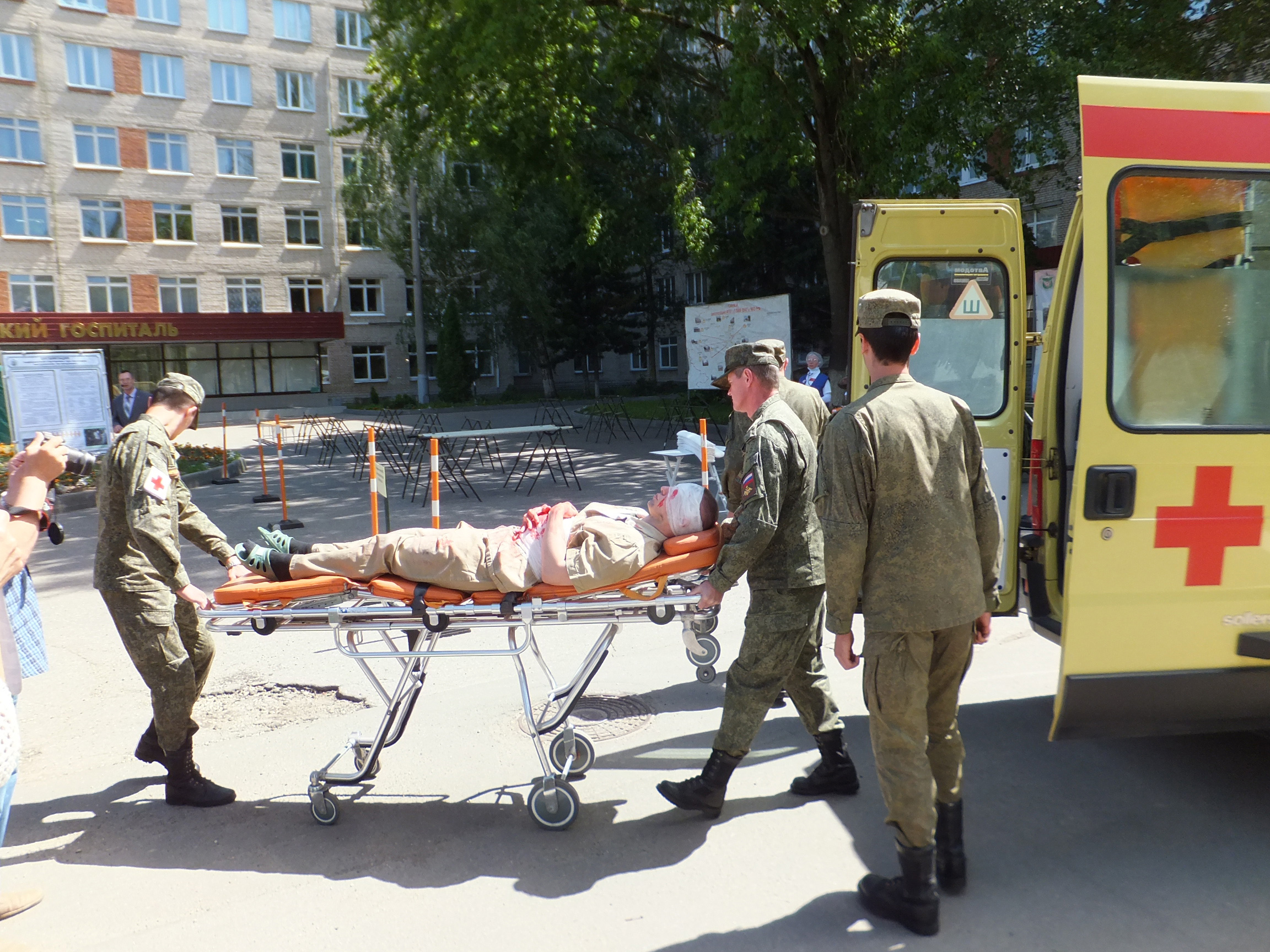 луганск военный госпиталь фото