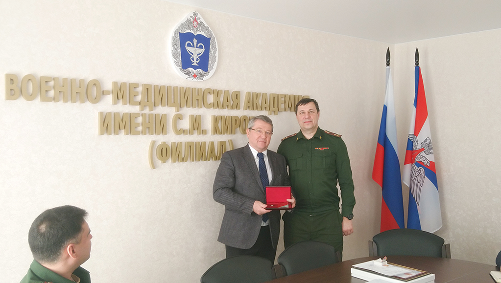 Присвоение почётных званий, вручение государственных и ведомственных наград, грамот.