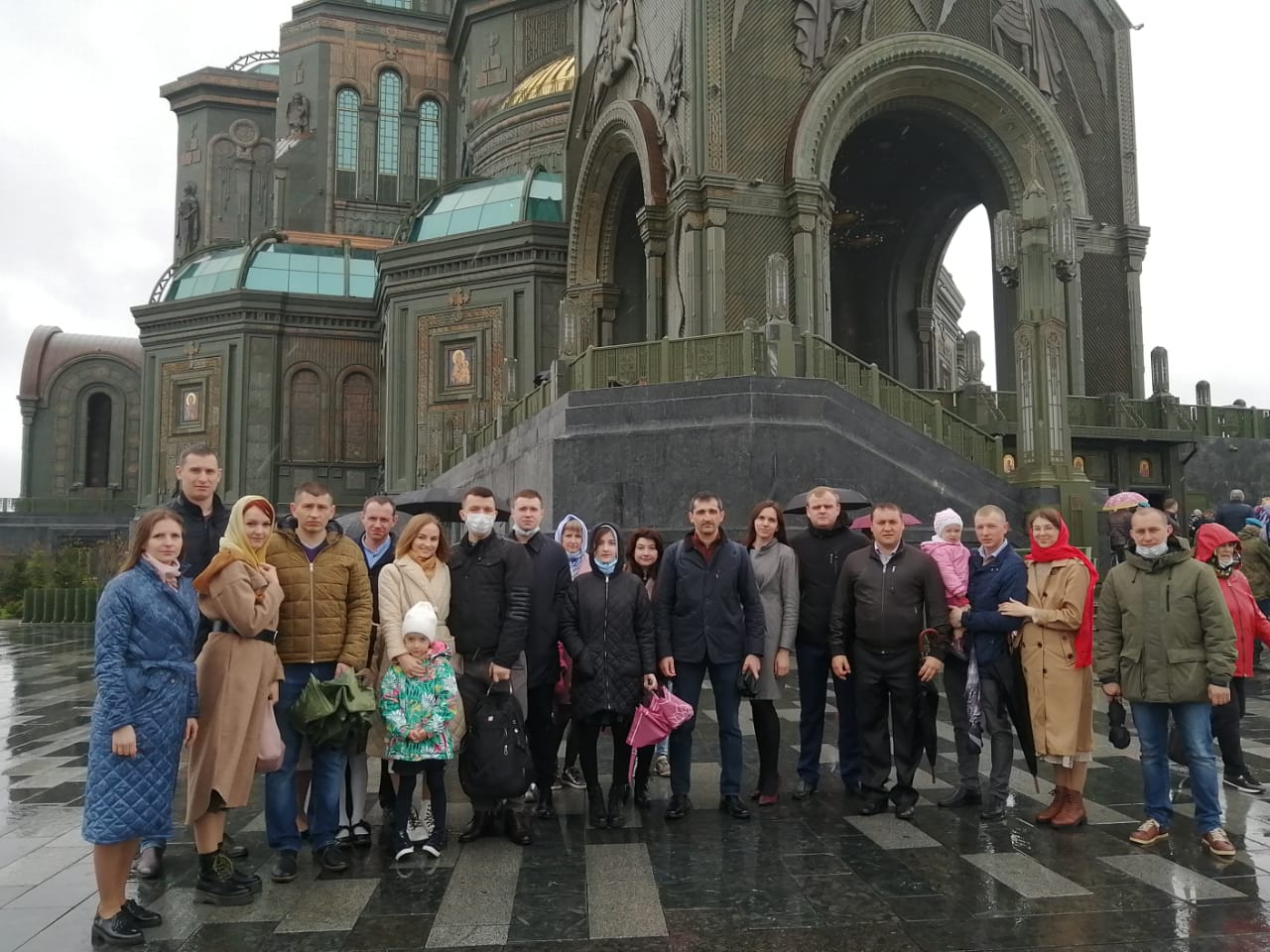 Посещение сотрудниками филиала Божественной Литургии в Главном храме Вооруженных сил РФ