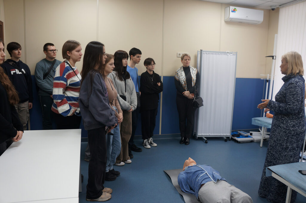 Посещение филиала Военно-медицинской академии в г. Москве школьниками