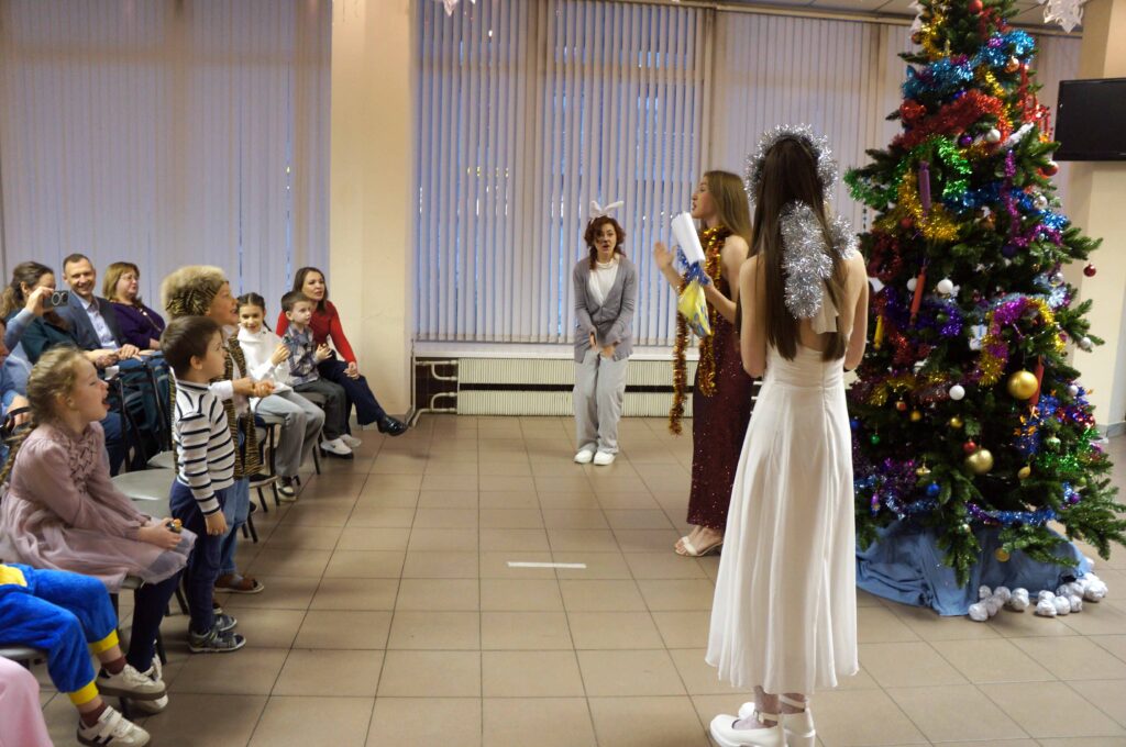 Новогоднее представление для детей «Добрый новый год»