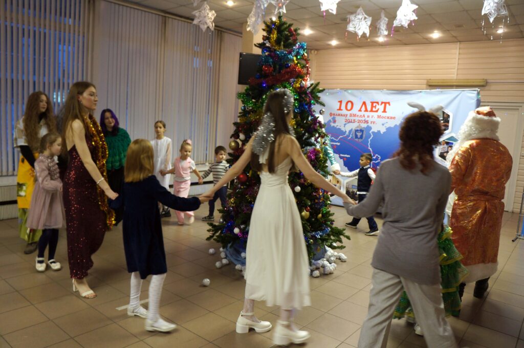 Новогоднее представление для детей «Добрый новый год»
